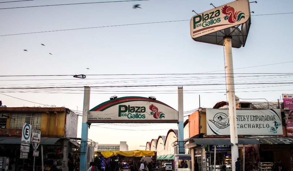 Locatarios de Plaza Los Gallos denuncian amenazas