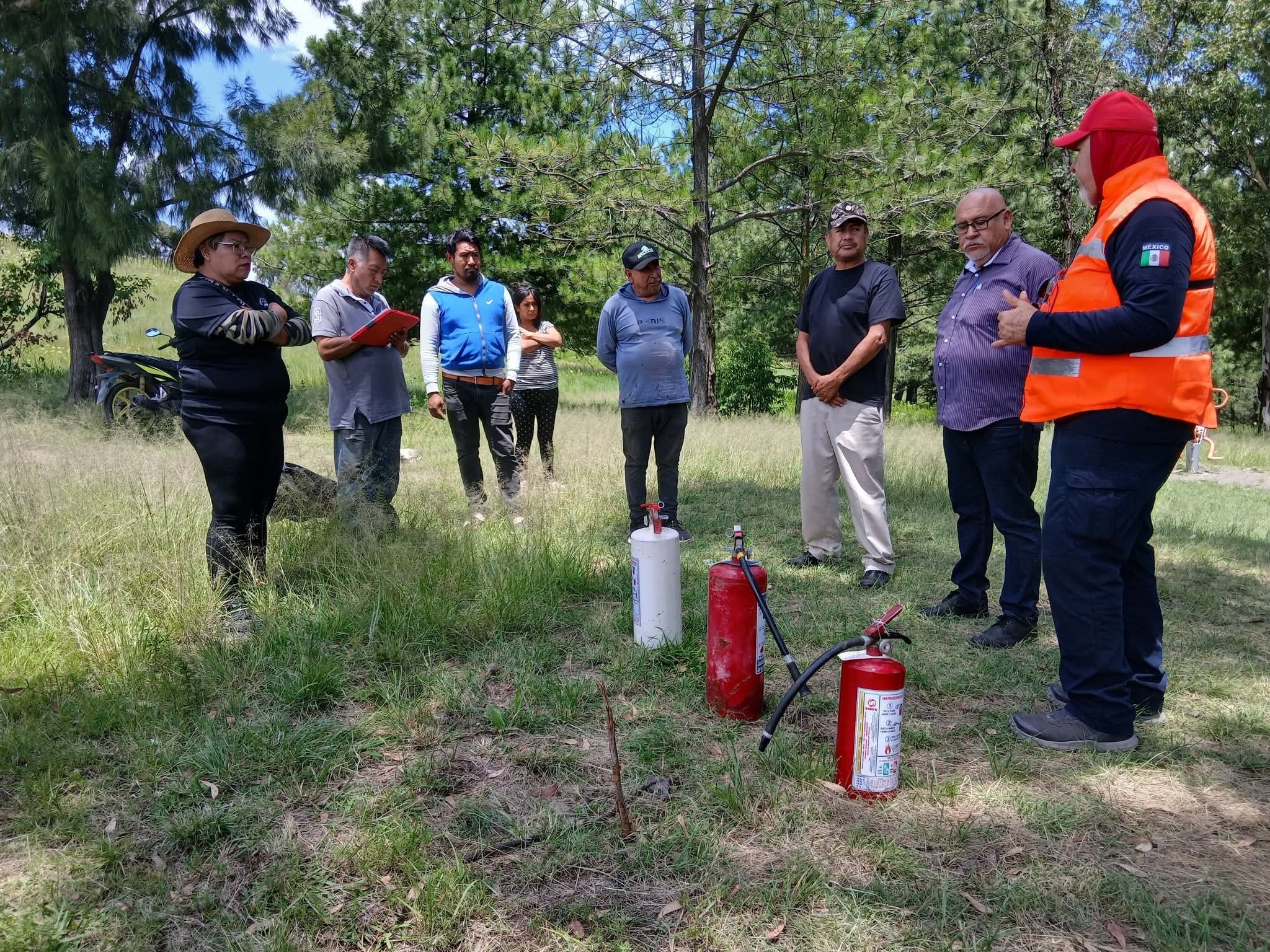 Fortalecen medidas de seguridad con capacitación a pirotécnicos en Tepontla