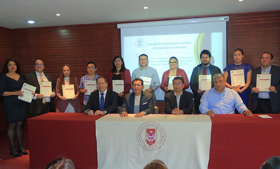 UATx certifica a 71 auditores en gestión y calidad educativa ISO 21001:2018