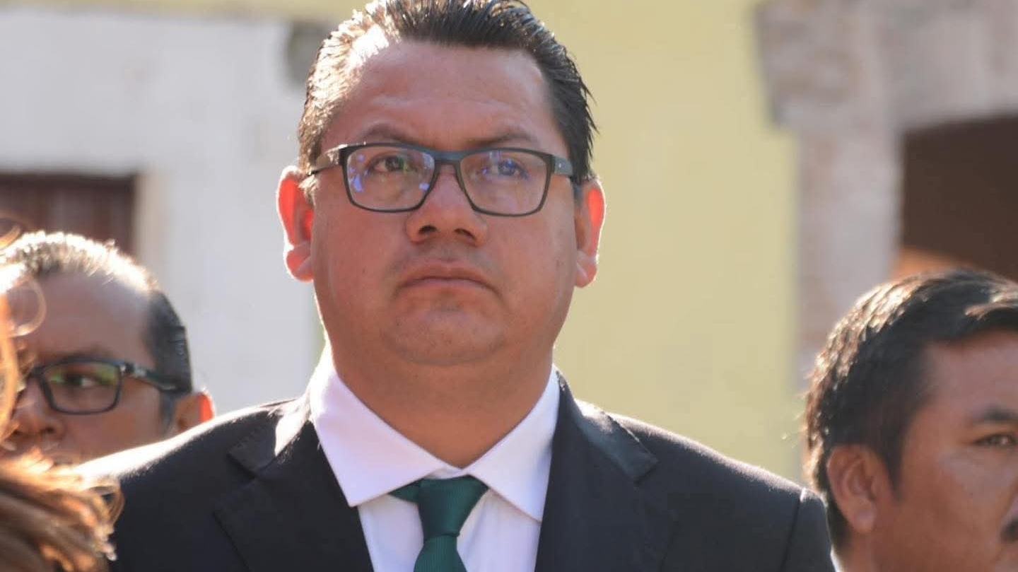 Exhortan a regidor de Zacatelco a solicitar licencia tras agresión registrada en video