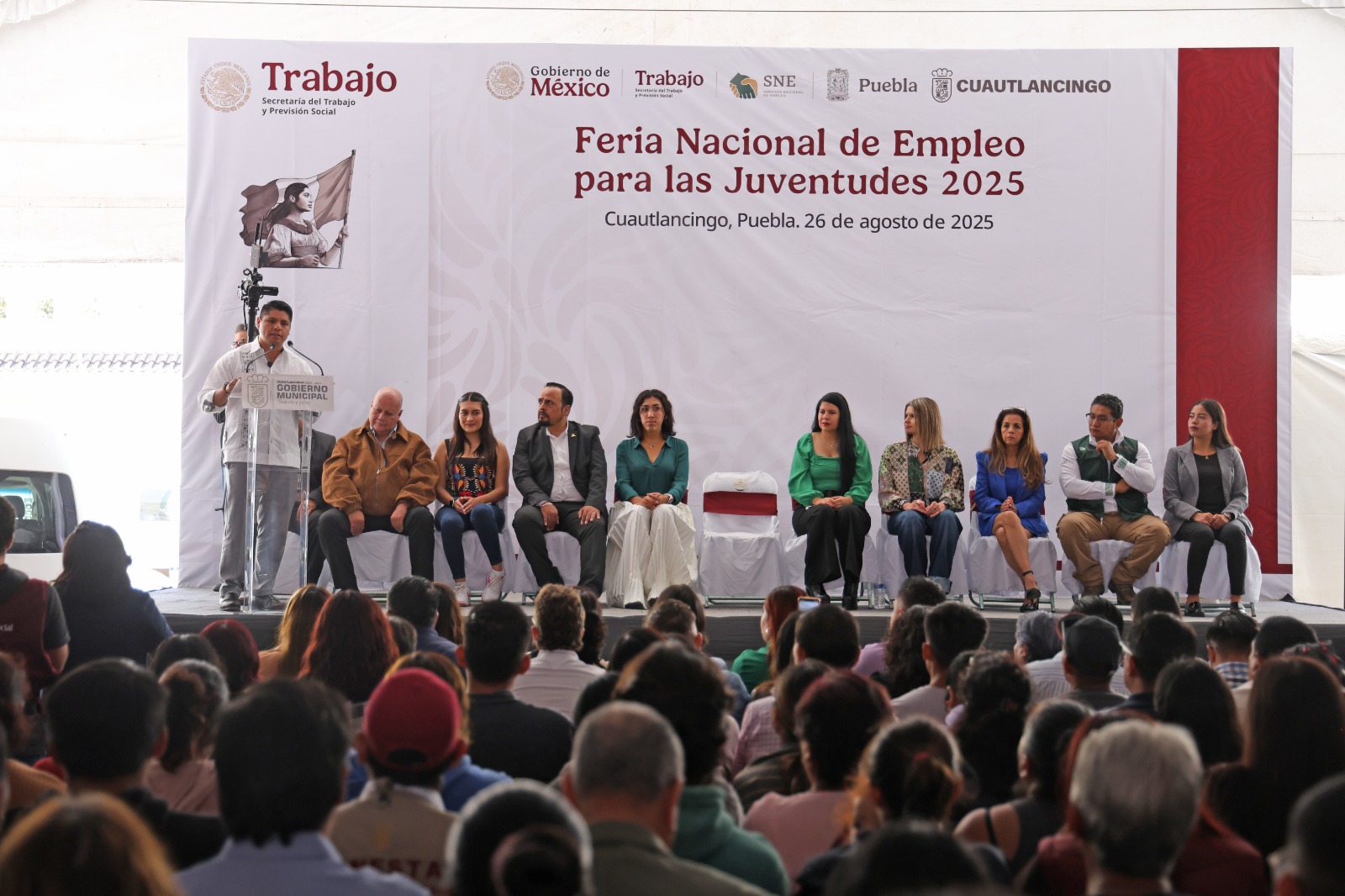 Preside Omar Muñoz “Feria del Empleo para las Juventudes 2025”