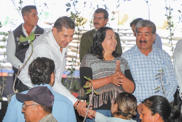 Anuncia Alejandro Armenta ampliación a dos carriles de la carretera Amozoc-San José Chiapa