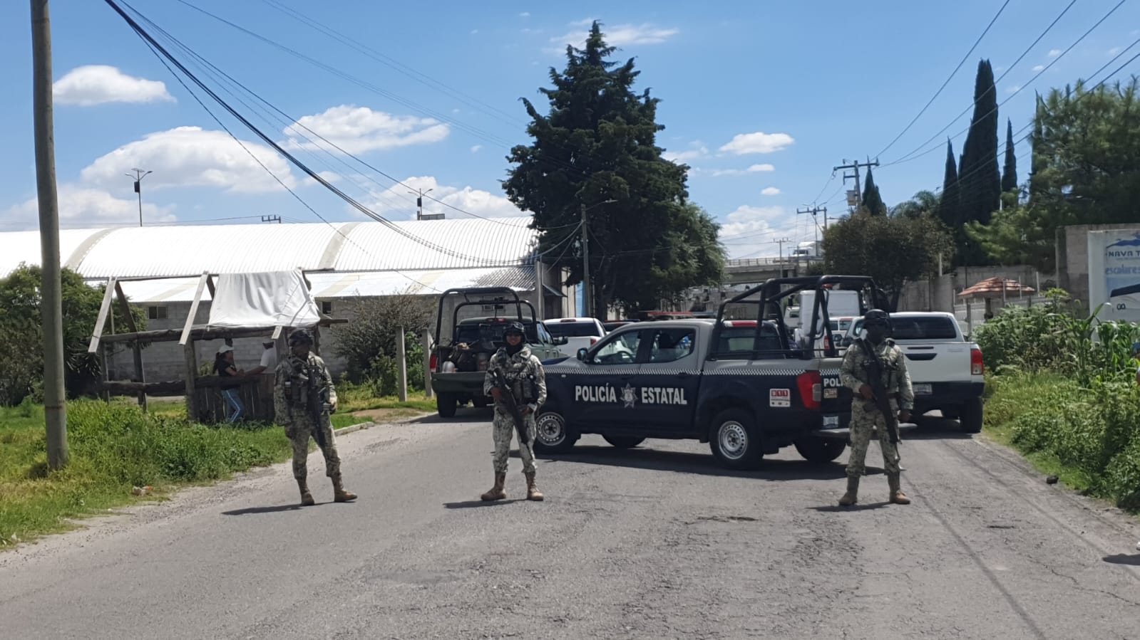 Aseguran inmueble en Chiautempan con caja seca cargada de electrodomésticos robados