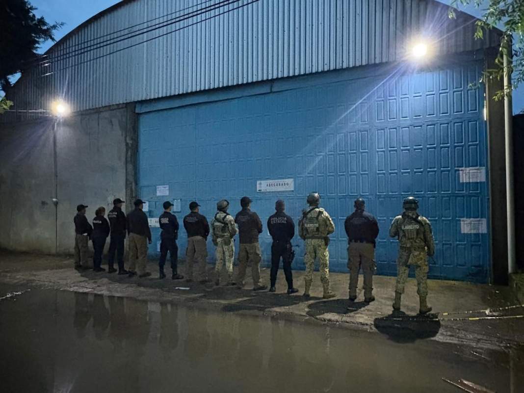 FGR Tlaxcala asegura tractocamión y electrodomésticos tras cateo exitoso