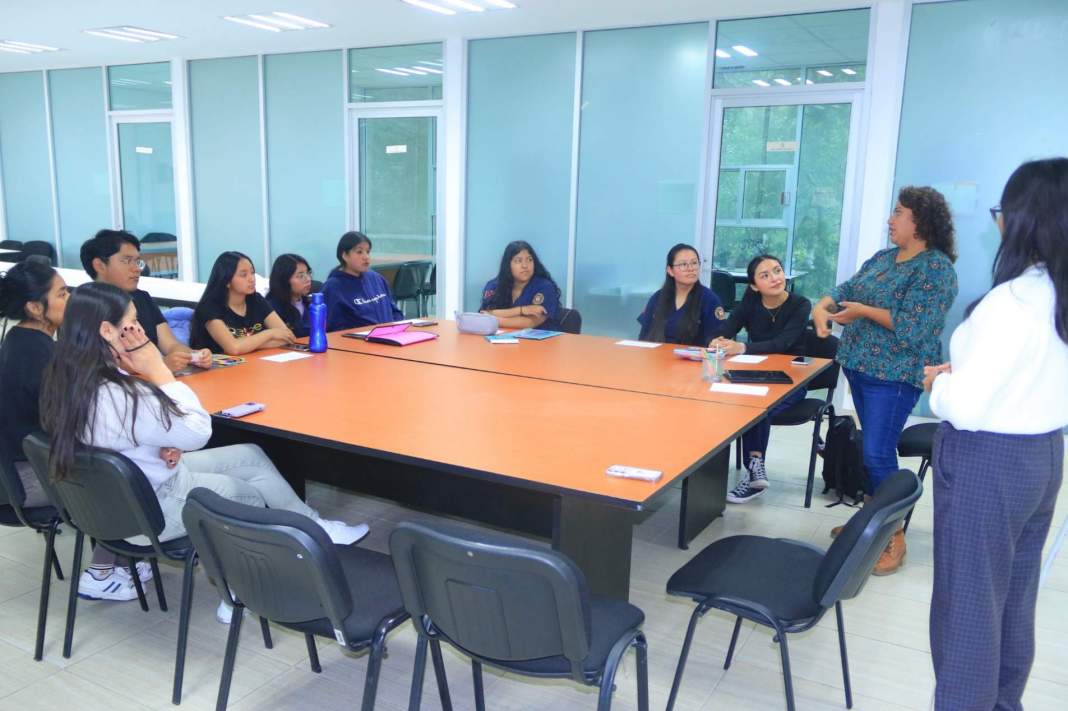 UATx fortalece espacios seguros con taller “Un lugar para mí” para estudiantes