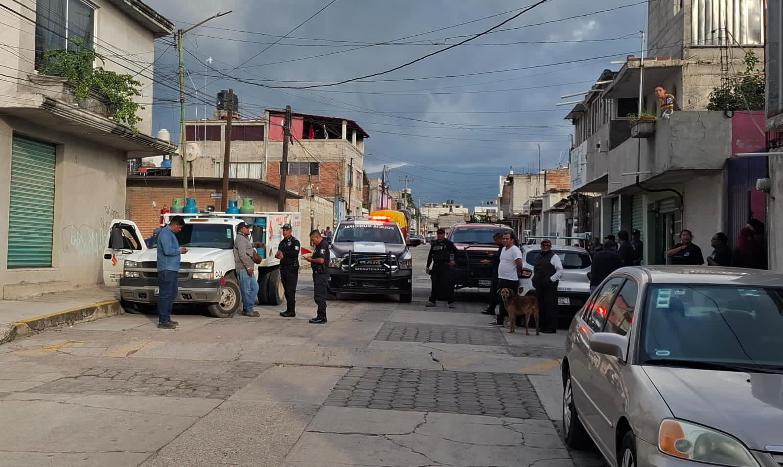 Alarmas vecinales frustran asalto a repartidor de gas en Chiautempan