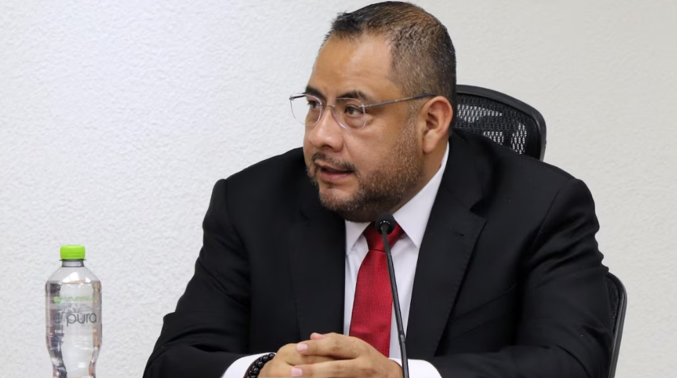 Sheinbaum anuncia a Omar Reyes en la UIF y encabeza reformas clave