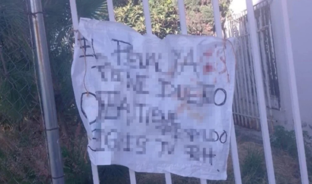 Narcomanta amenaza penal de San Miguel tras asesinato de custodio estatal