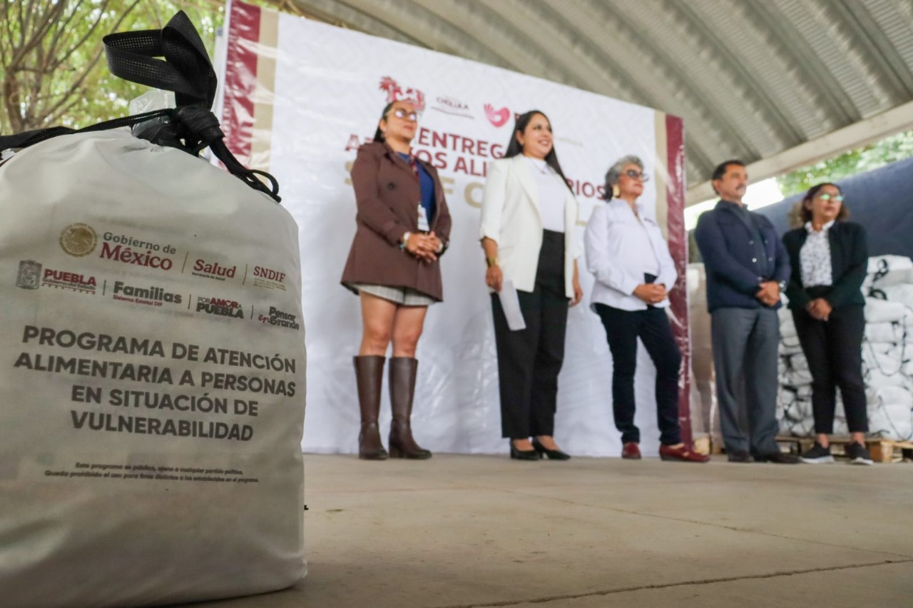 Sensibilidad y compromiso: Gobierno de Tonantzin Fernández entrega apoyos alimentarios a sectores vulnerables