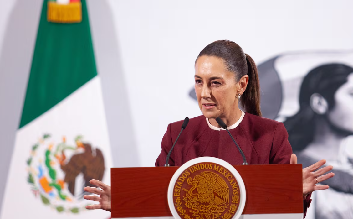 Sheinbaum rechaza intervención militar y acusa apropiación cultural