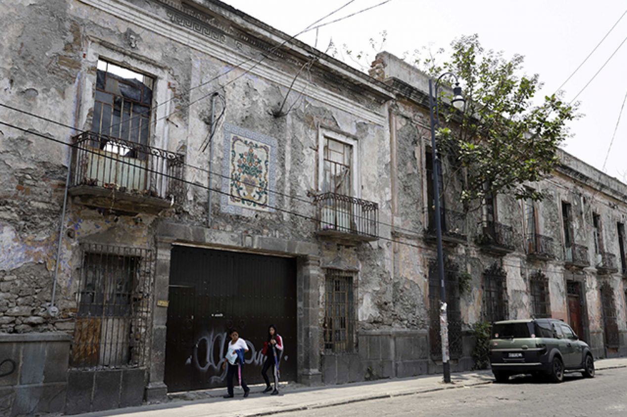 Solo uno de cada cinco propietarios atiende inmuebles en riesgo del Centro Histórico de Puebla