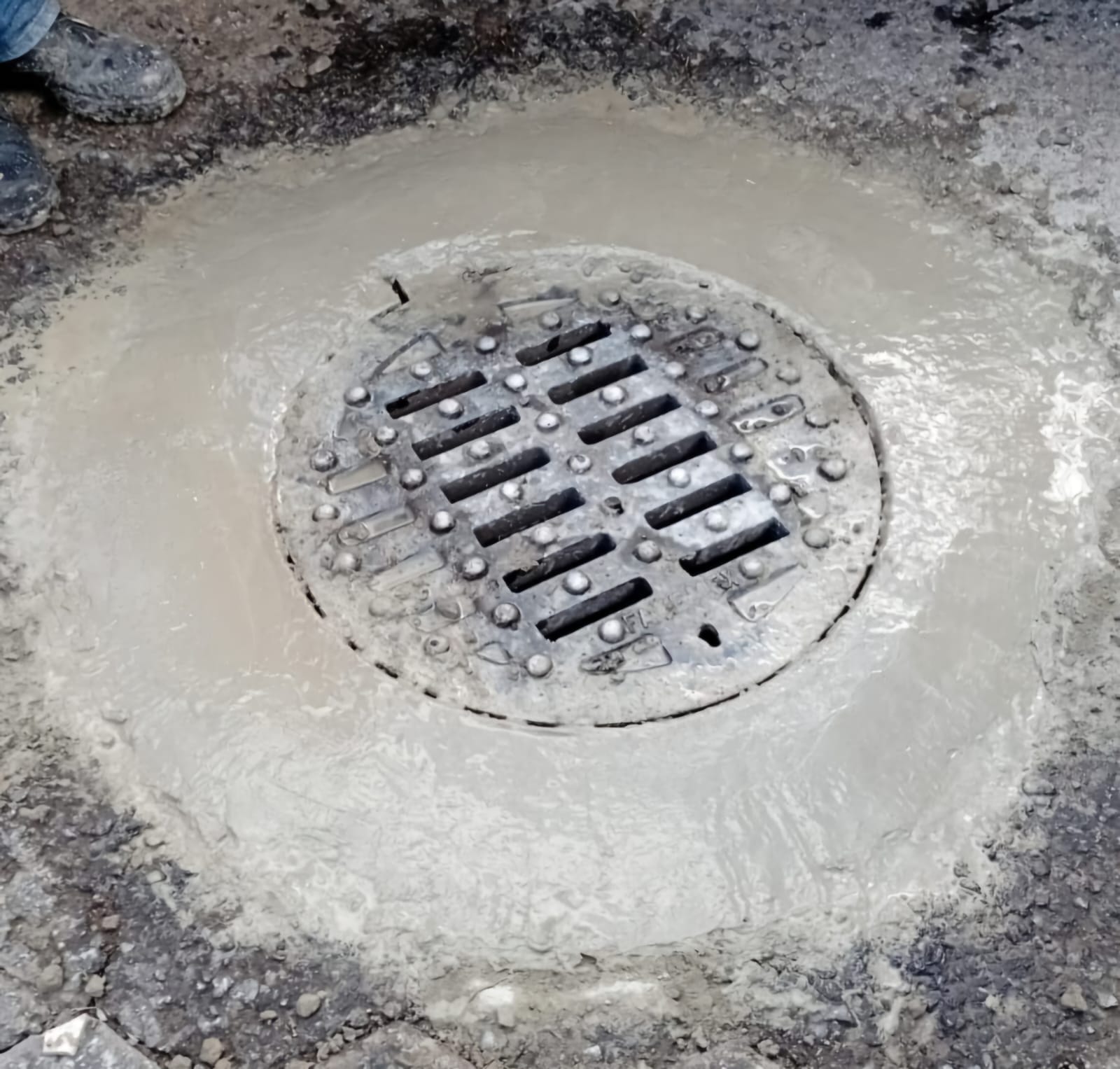 Sosapach atiende afectación en infraestructura de alcantarillado en la cabecera municipal de San Pedro Cholula