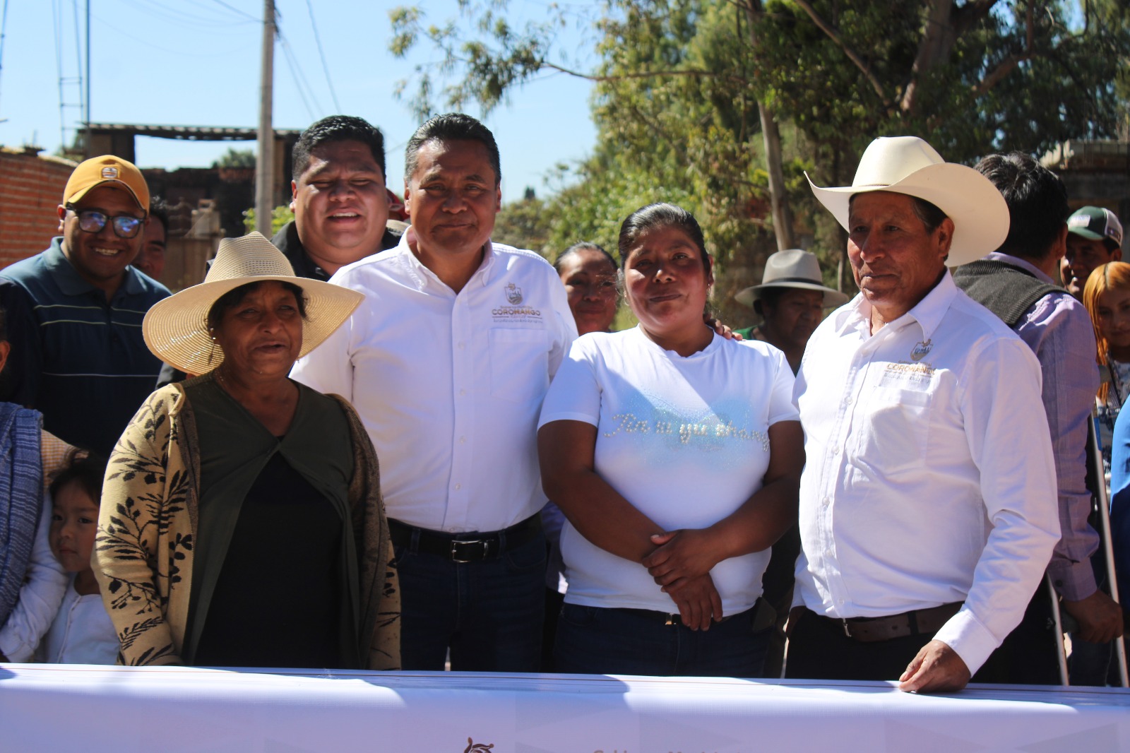 Entrega Armando Aguirre obras por 4.4 mdp; mejorarán movilidad y seguridad