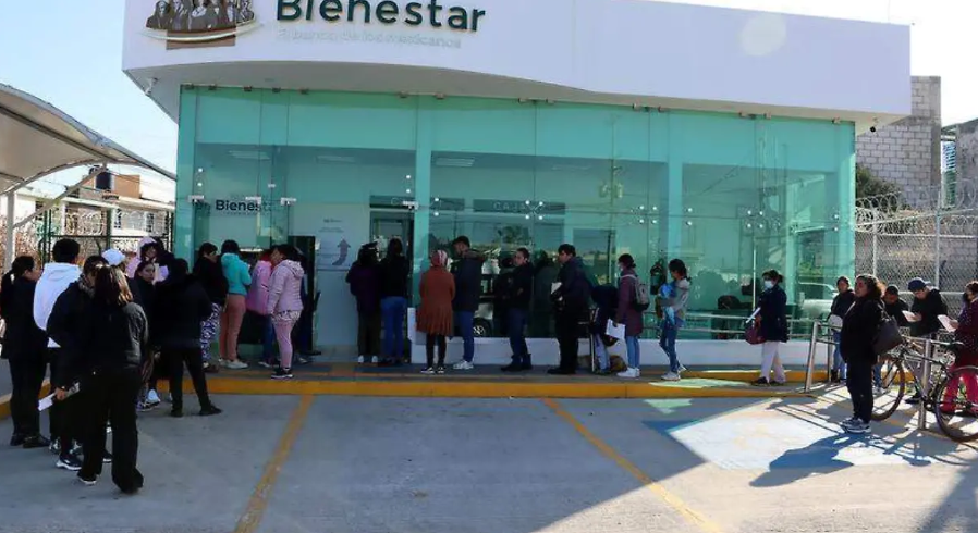Becas Benito Juárez ahora apoyan a familias completas y no solo a estudiantes