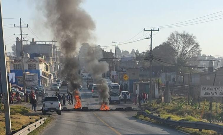 Bloqueo en Villalta desata caos y exige respuesta urgente en Tlaxcala