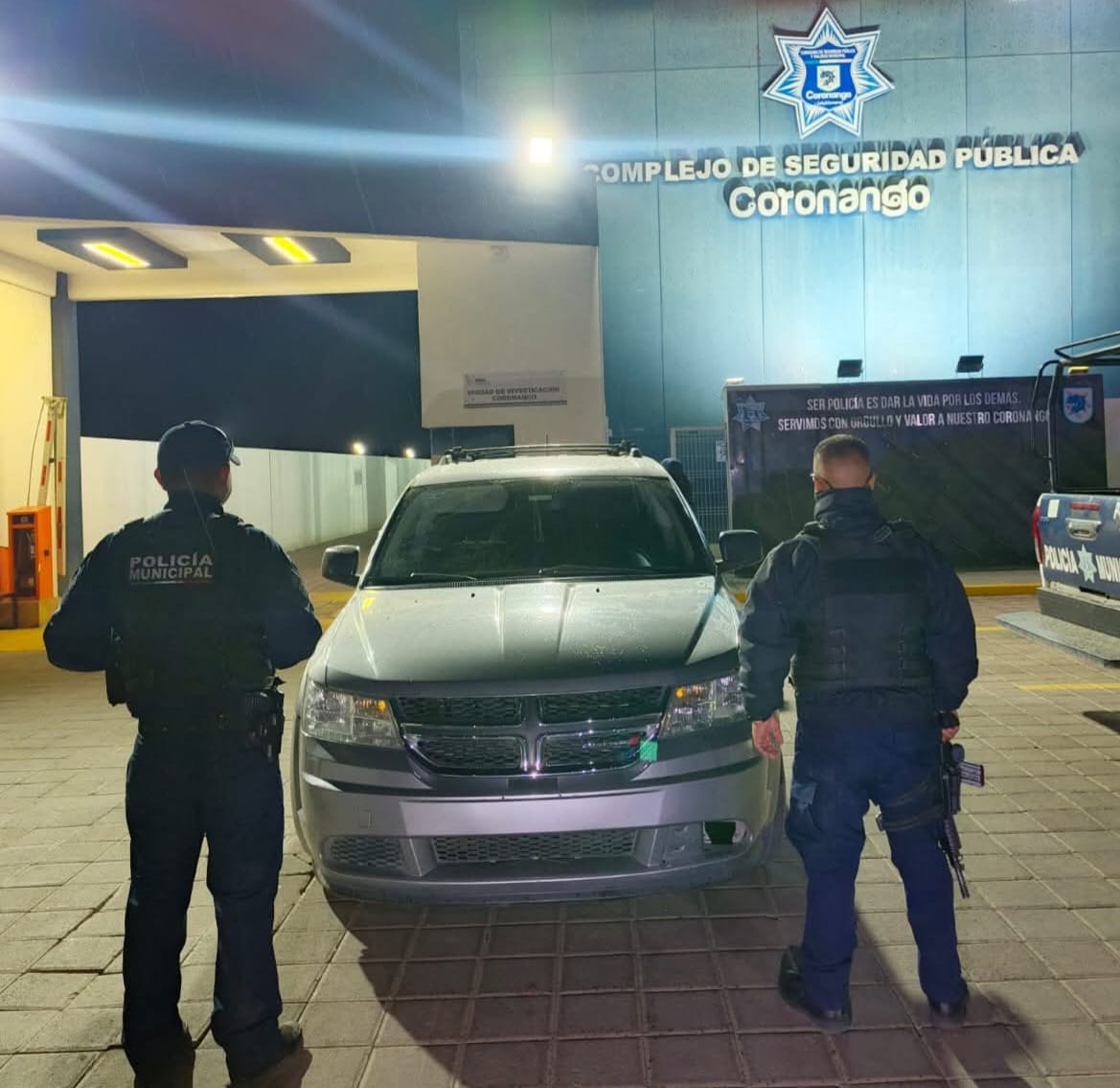 detenidos tras reporte robo camioneta 2