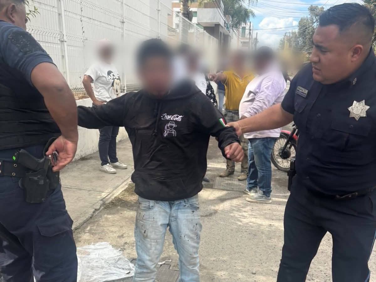 Envuelto y para regalo de la policía dejan a ladrón en Acuitlapilco