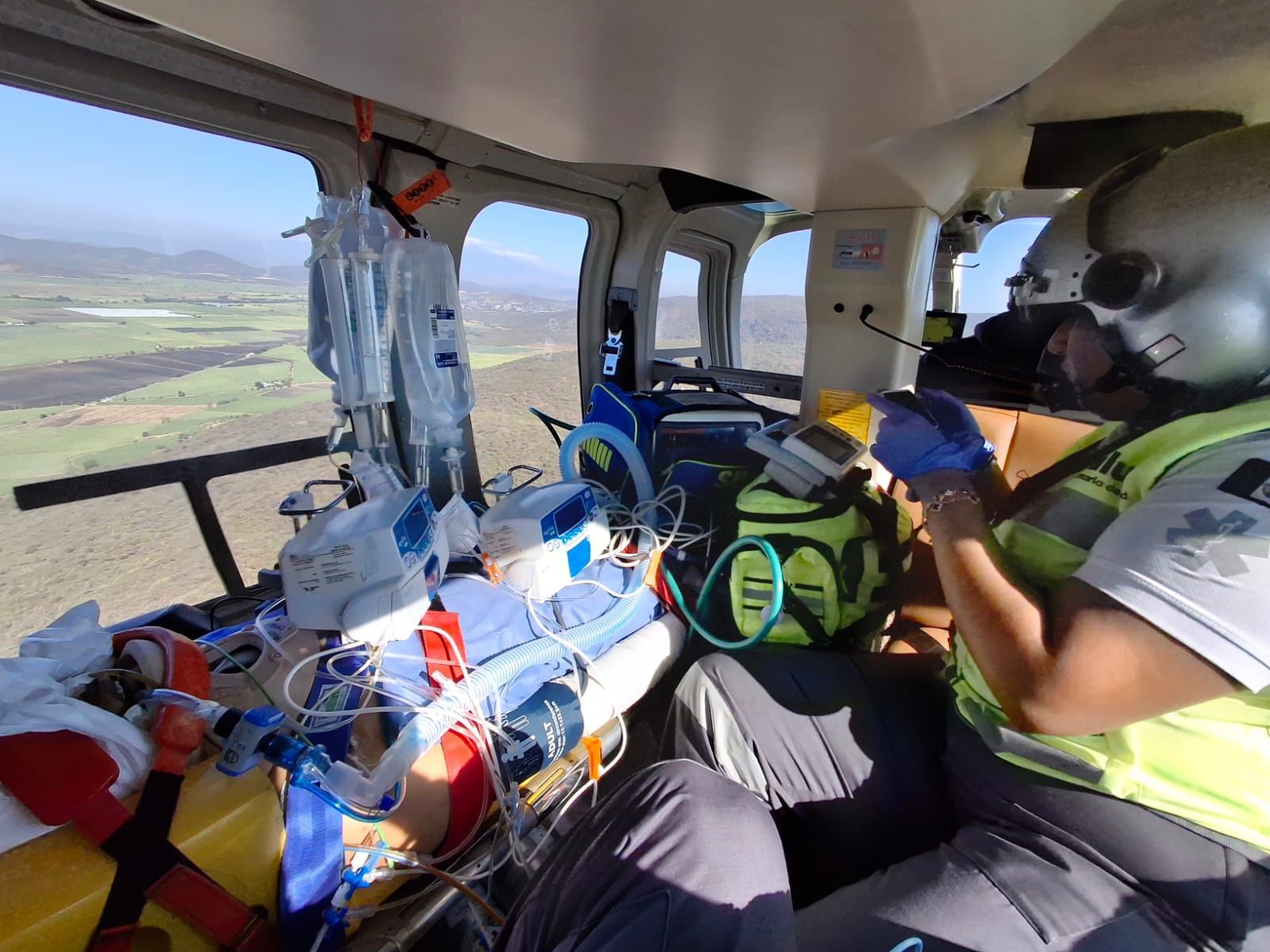 Traslado aéreo salva a joven y refuerza la atención médica en Puebla