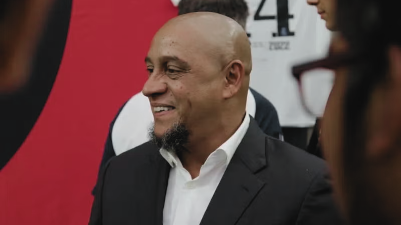 Roberto Carlos sobrevive a una cirugia de emergencia en el corazon