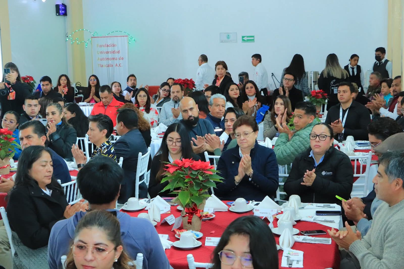 Congrega UATx a aliados en el primer encuentro de representantes de establecimientos