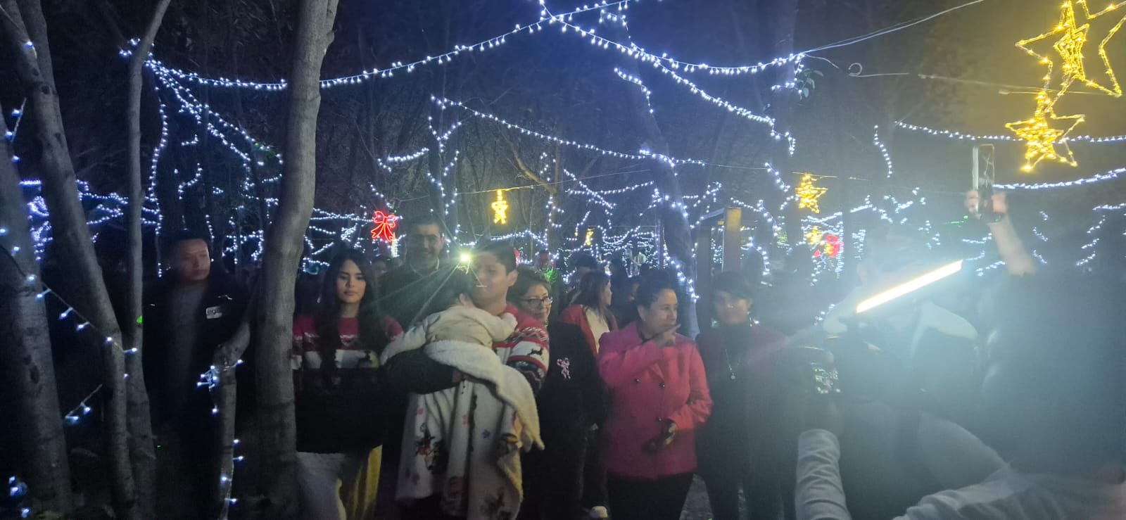 encienden arbol cuautlancingo 5 jpeg