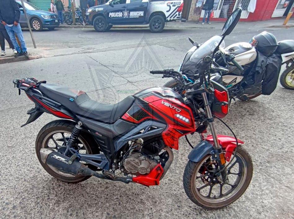 detenidos portacion moto robada 1