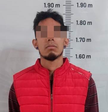 SSCyPC de Cuautlancingo detiene a dos sujetos por detentación de vehículo robado 