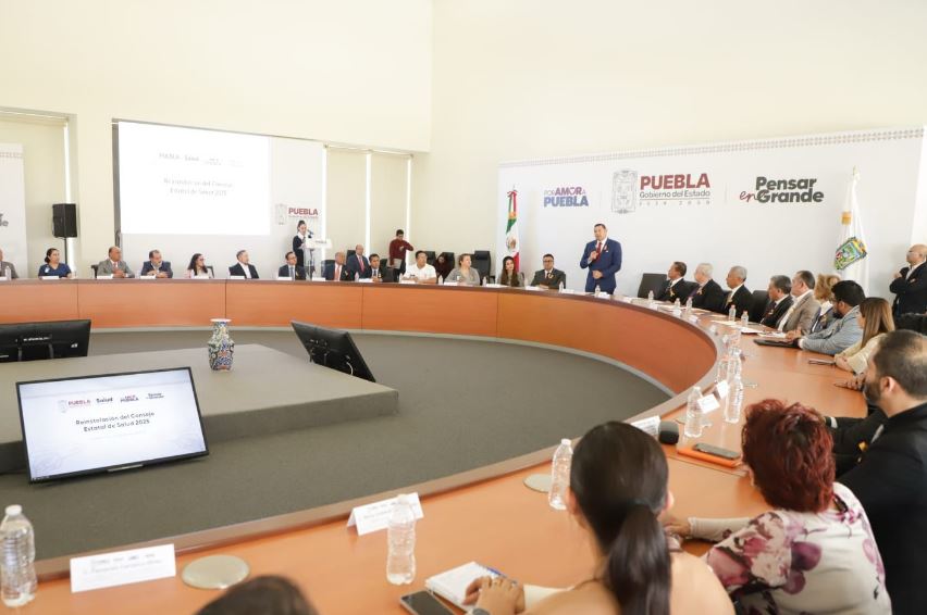 Gobernador de Puebla lidera reinstalación del Consejo Estatal de Salud