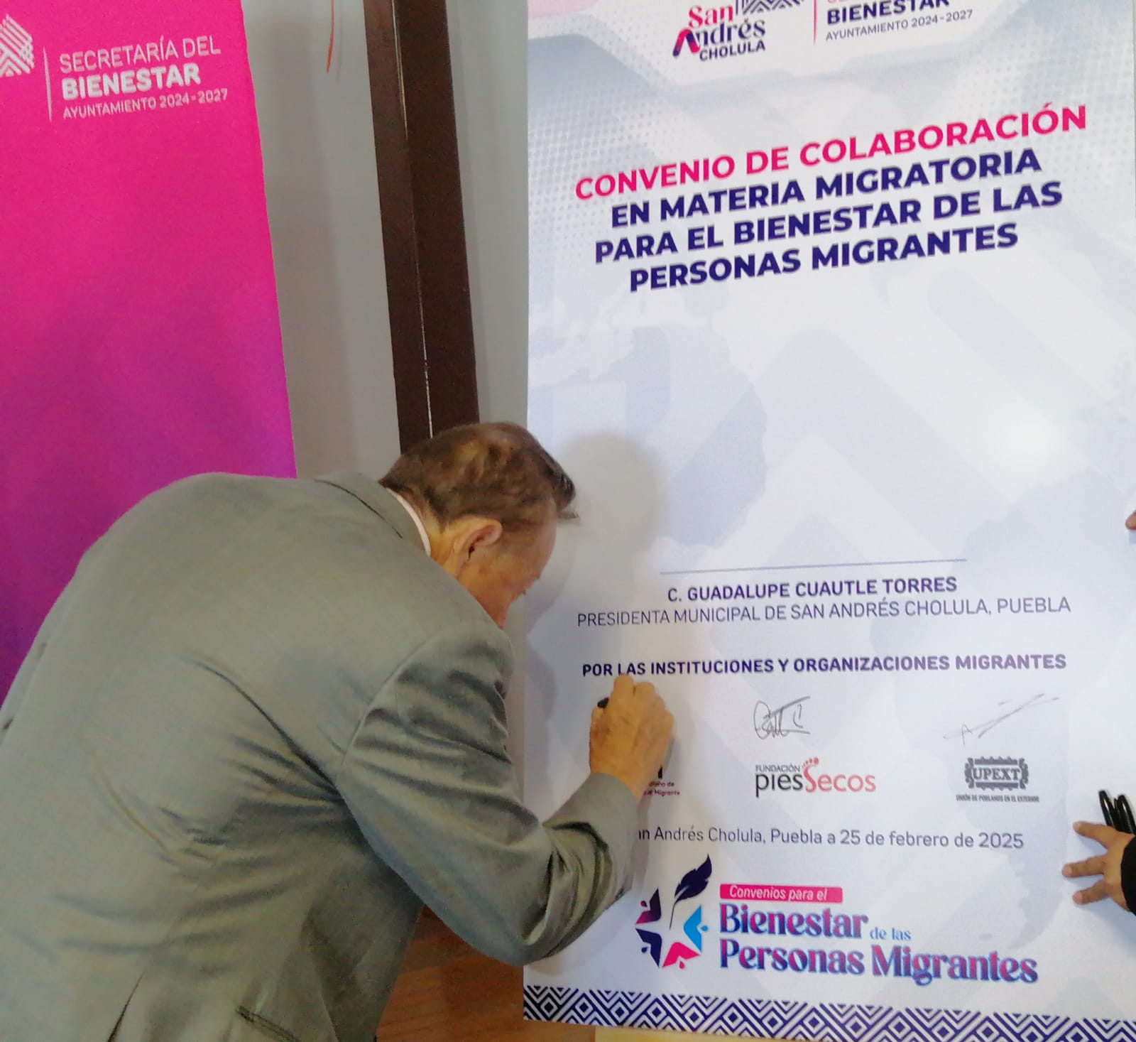 firma convenio sach pro migrantes 5