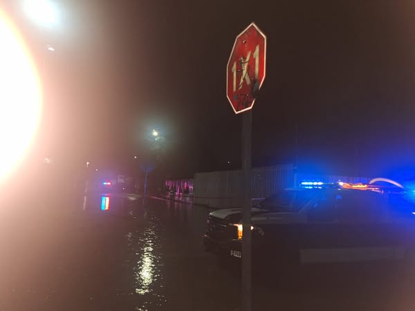 Atienden afectaciones por lluvia en Cuautlancingo; exhortan a evitar tirar basura en la vía pública