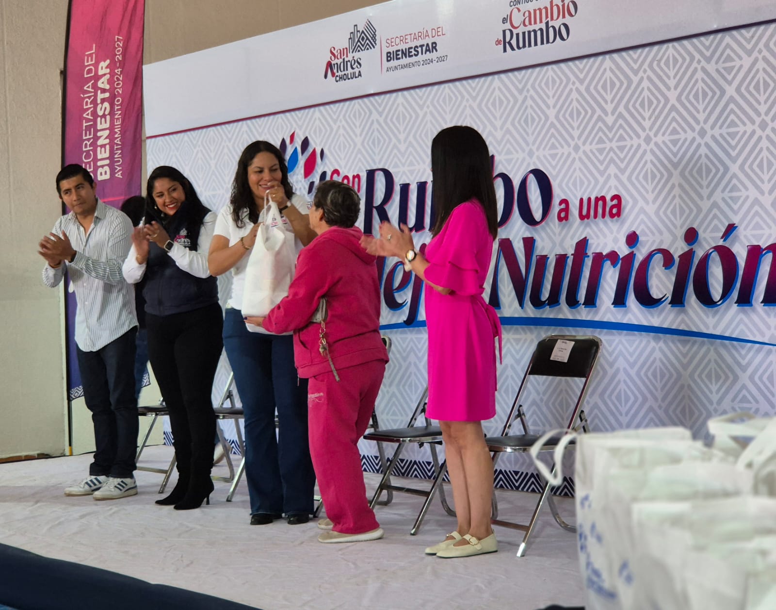 San Andrés Cholula fortalece la nutrición de adultos mayores con entrega de apoyos alimentarios
