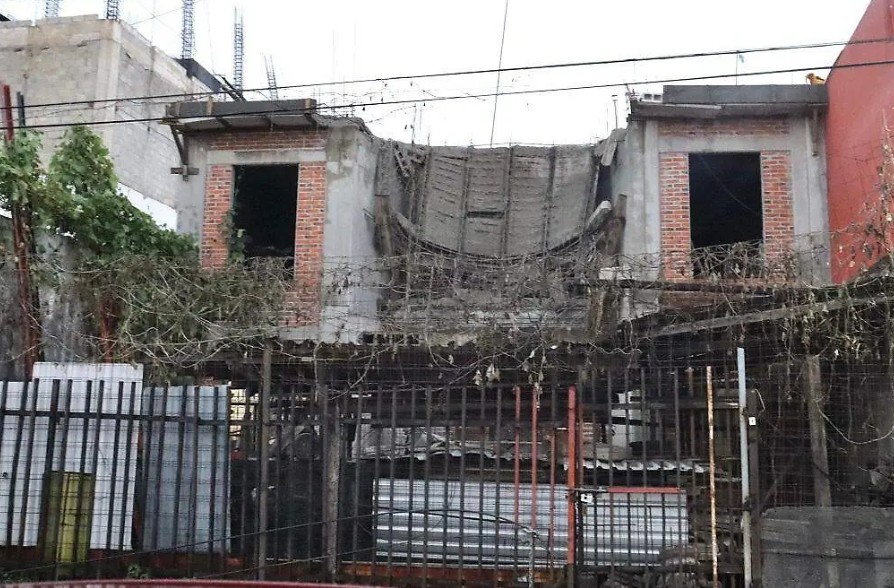 Tres albañiles heridos tras colapso de losa en Puebla
