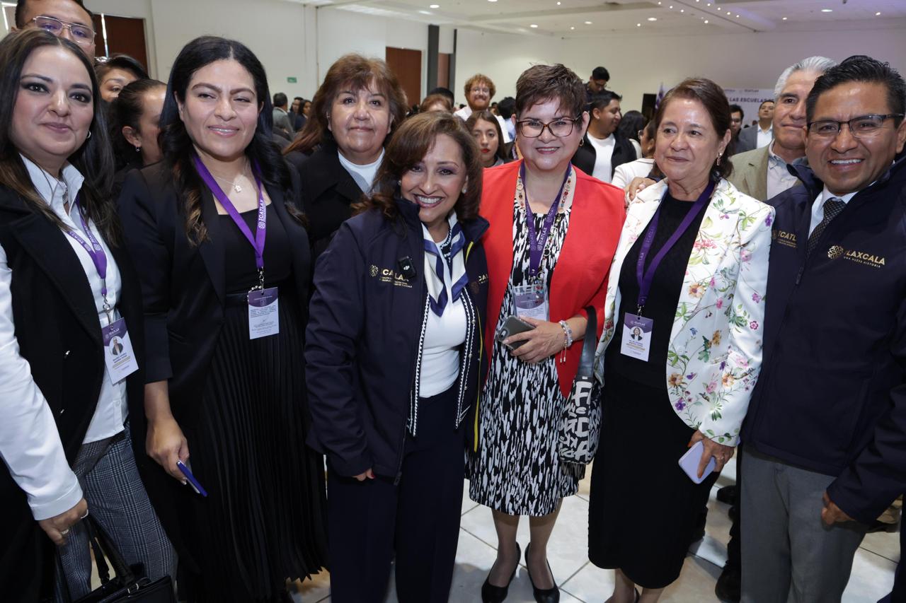Tlaxcala lanza 28 escuelas Icatlax para formar talento competitivo