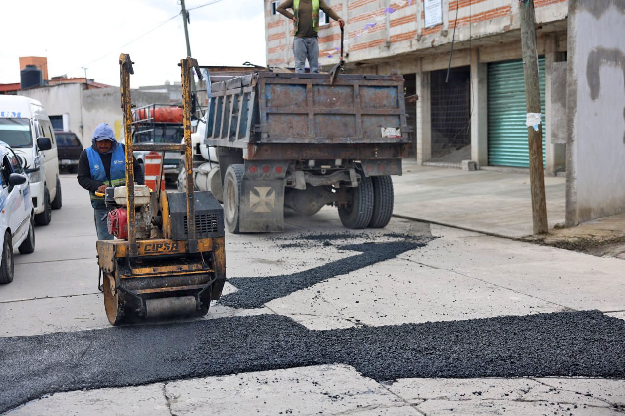 Hombro a hombro estamos trabajando en beneficio de Cuautlancingo: Omar Muñoz