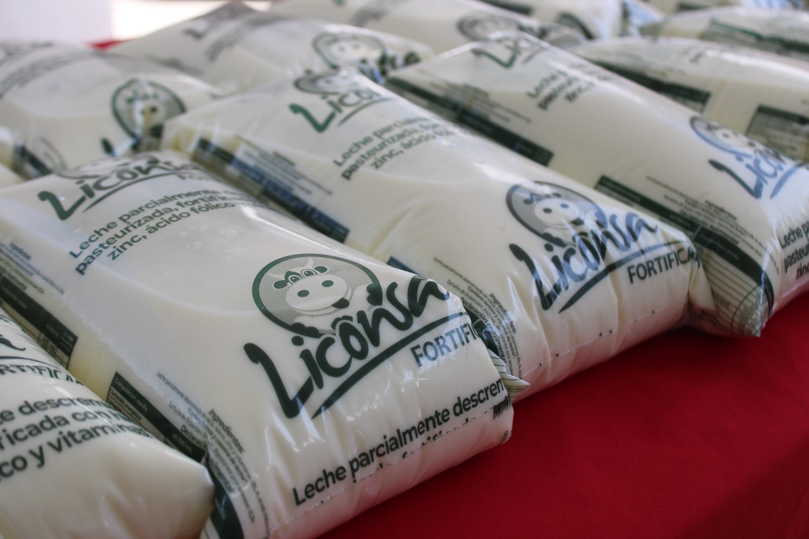 Con "Leche para el Bienestar", gobierno de Coronango avanza en la seguridad alimentaria