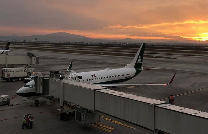 EE.UU. acusa a México por forzar vuelos de carga al AIFA