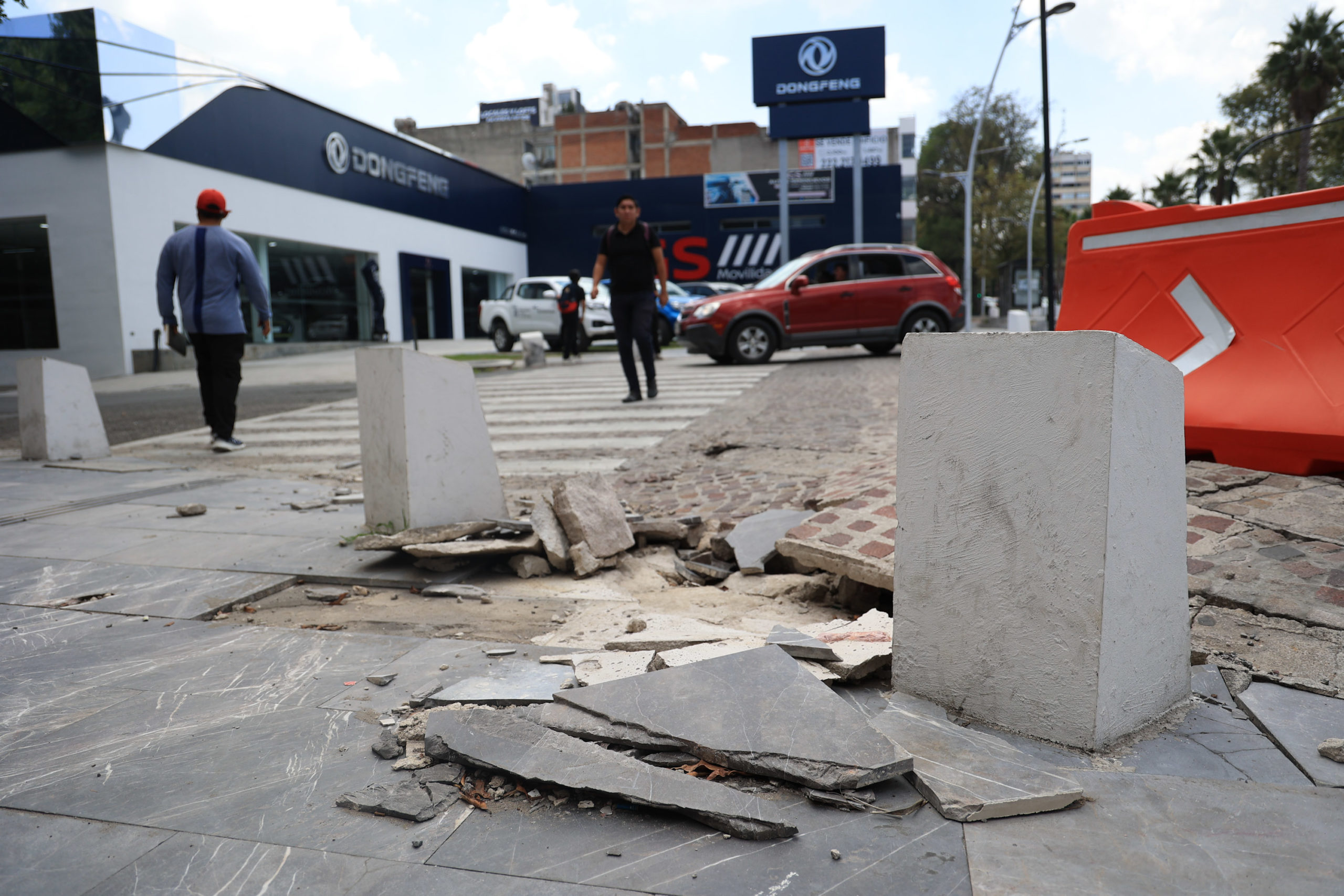 Calles rehabilitadas durante el gobierno de Eduardo Rivera presentan daños; Ayuntamiento de Puebla alista denuncias y auditoría