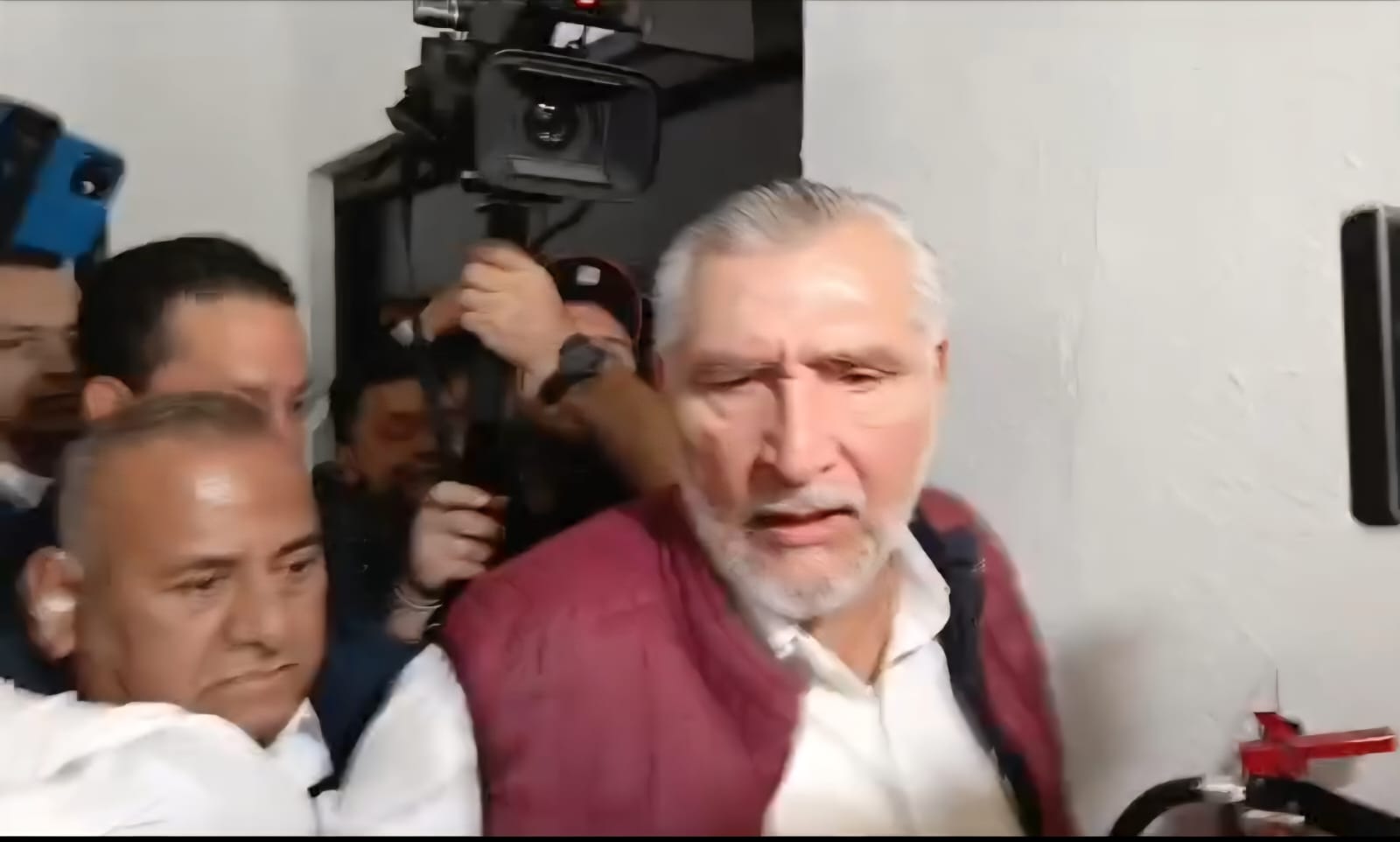 Adán Augusto evade caso Bermúdez; Morena cierra filas en su defensa