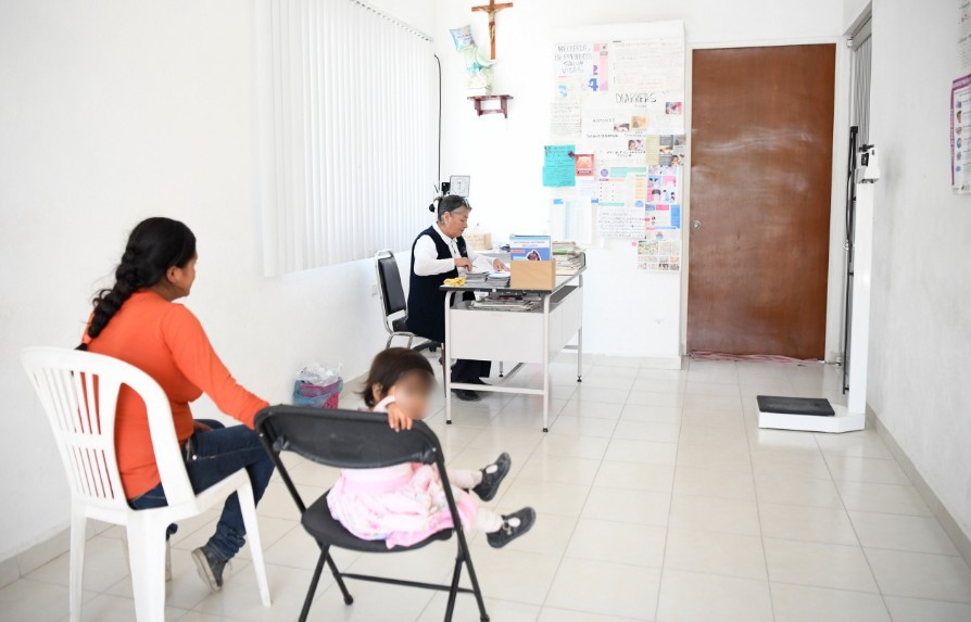 Puebla prioriza atención médica en regiones como Tehuacán