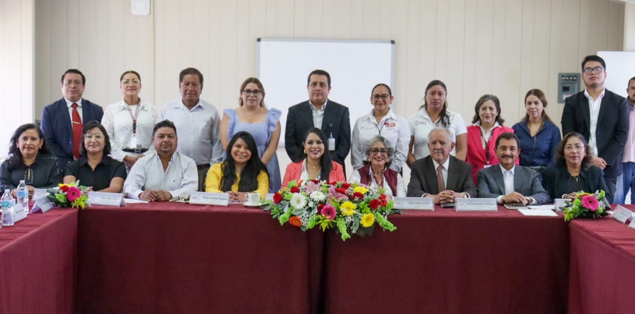 Reafirma Tonantzin Fernández su compromiso con la educación en San Pedro Cholula