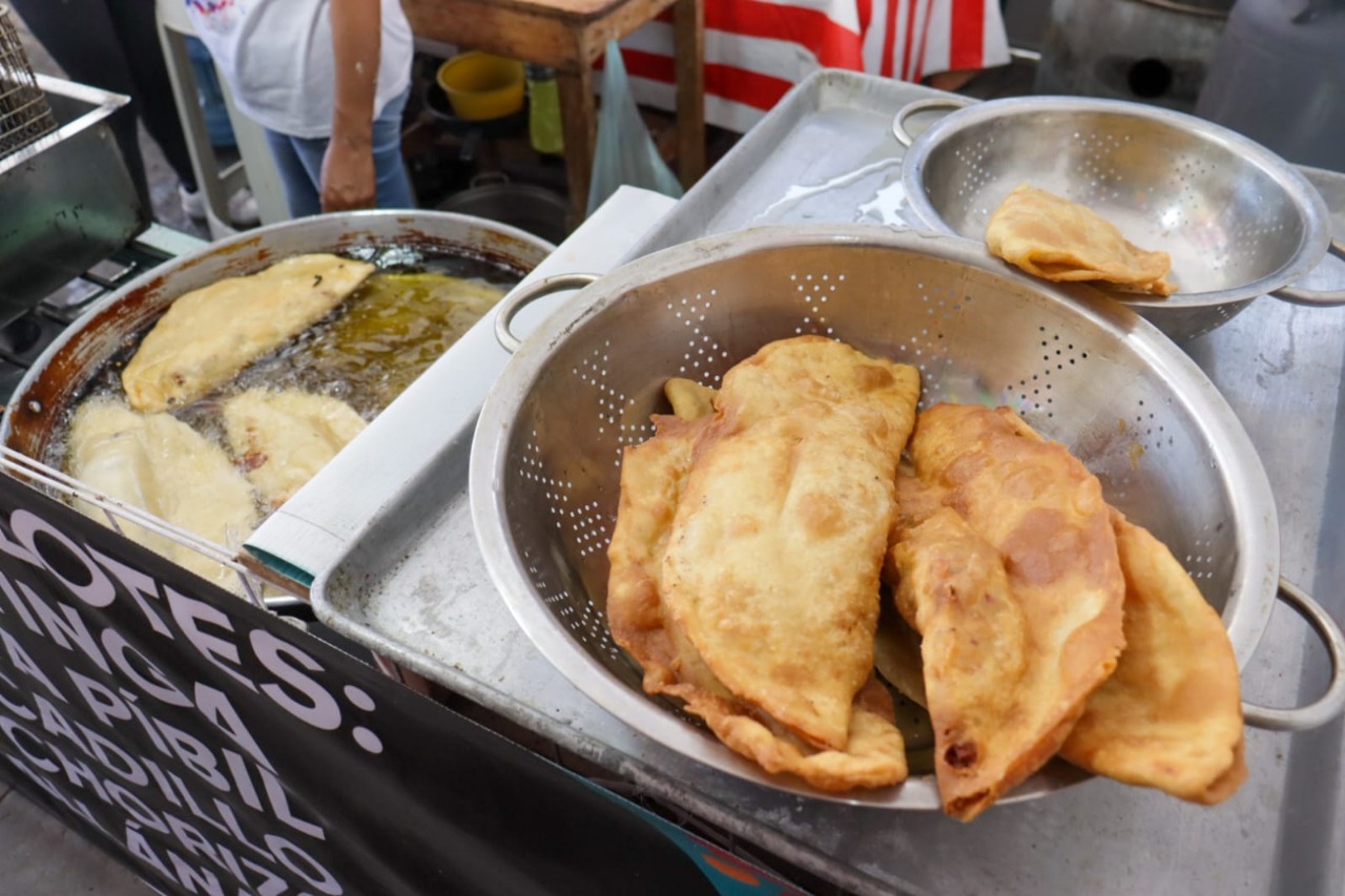 Tonantzin Fernández inaugura la Feria del Molote 2025 en San Pedro Cholula