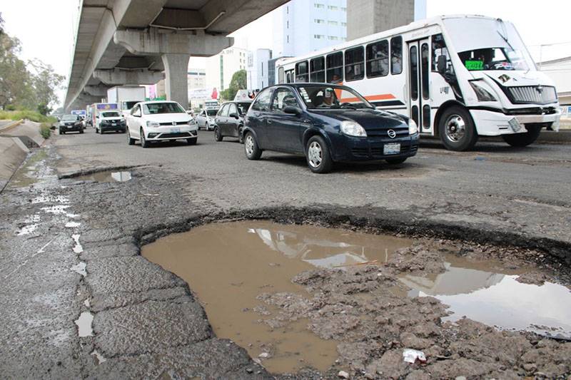 Chedraui culpa a gobiernos panistas por deterioro vial; anuncia inversión y licitación para juntas auxiliares