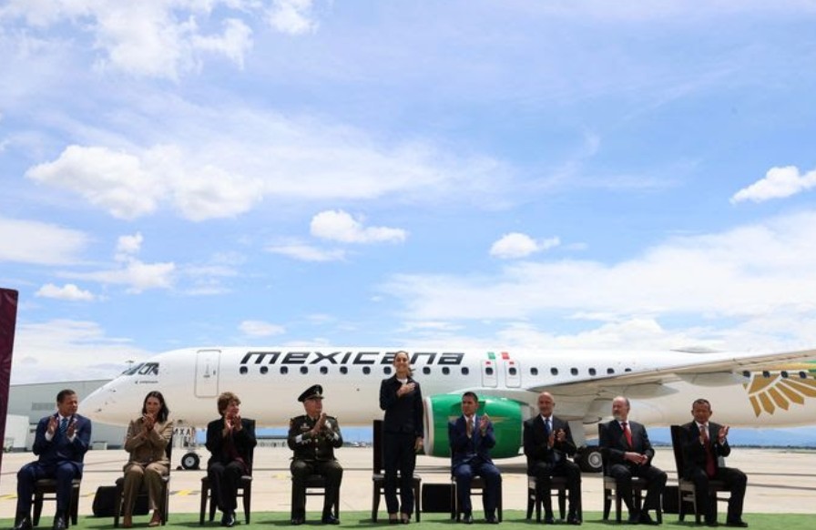 Claudia Sheinbaum recibe la primera aeronave Embraer E195-E2 para Mexicana de Aviación