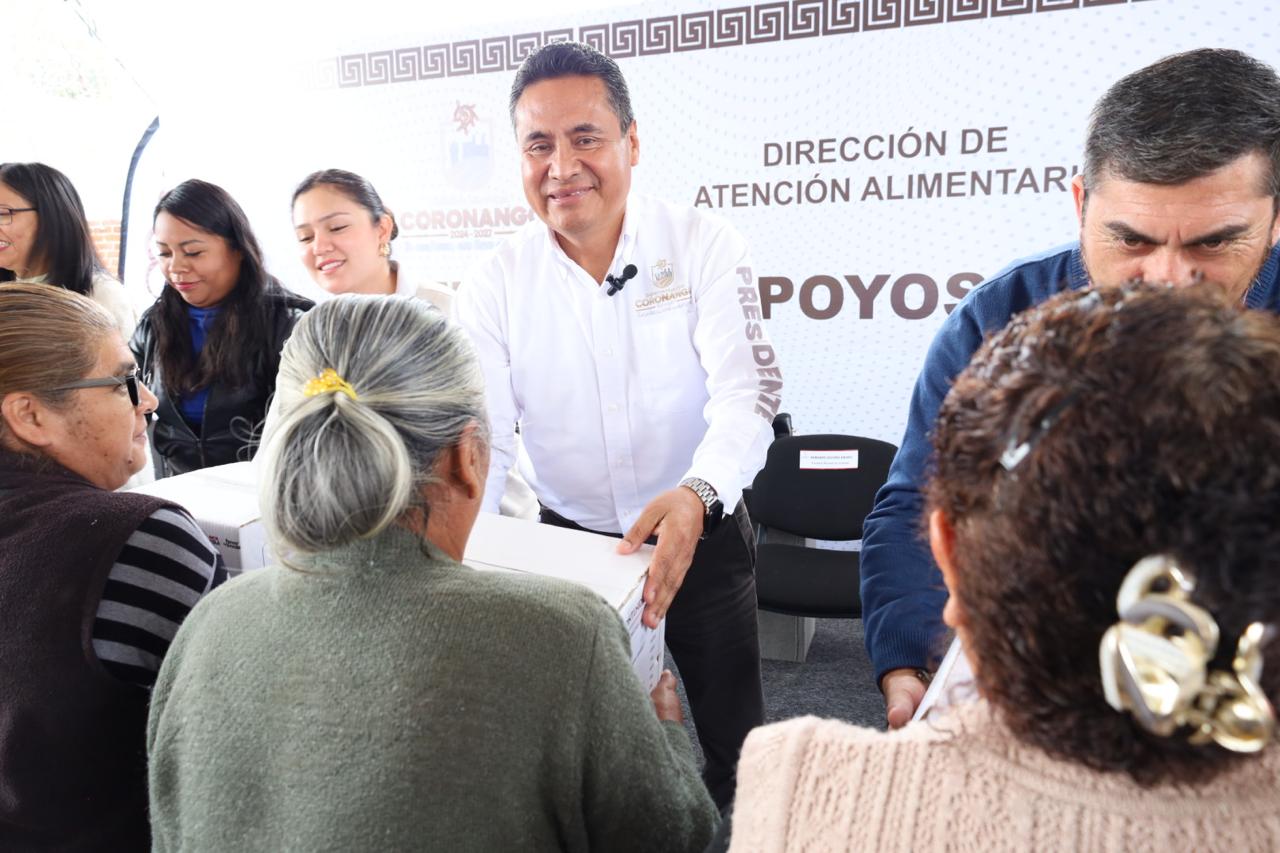 Entregan SEDIF y DIF Municipal más de mil apoyos alimentarios a habitantes de Coronango