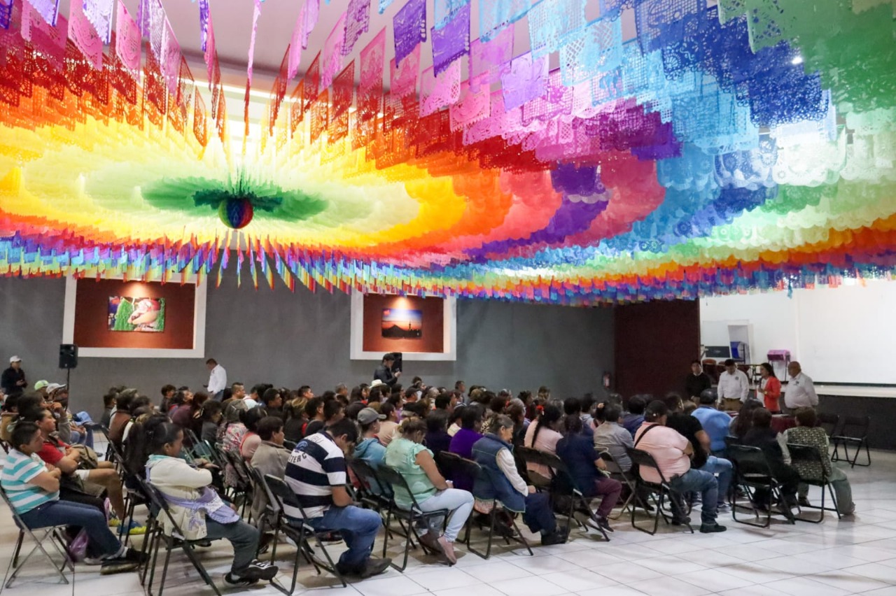 Realiza Gobierno de Tonantzin Fernández cuarta mesa de trabajo con comerciantes del Mercado Cosme del Razo