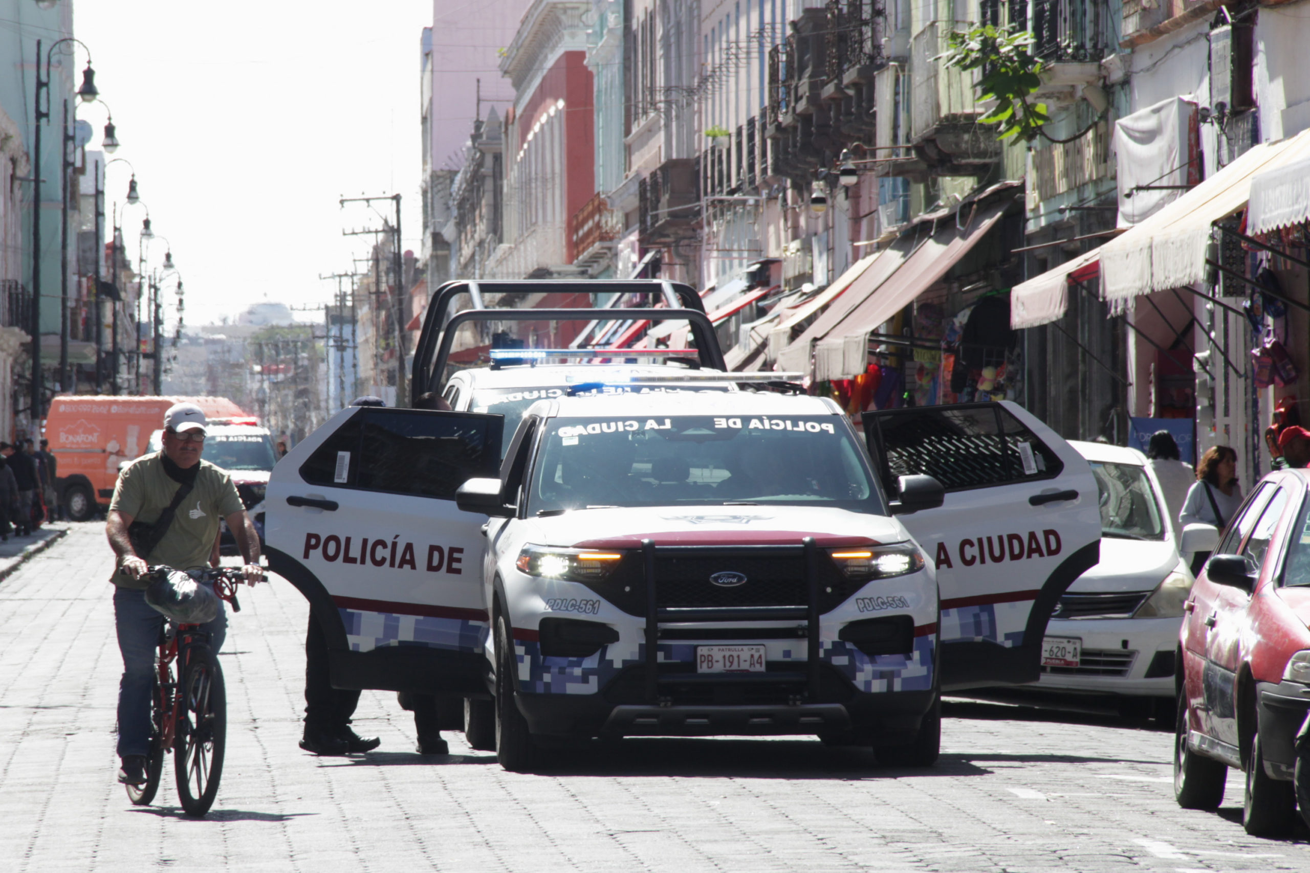 Operativo contra ambulantes deja lesionados en el Centro Histórico de Puebla
