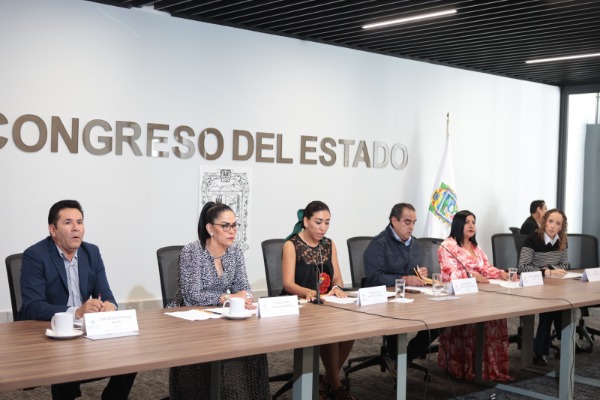 Avanza en comisiones iniciativa para castigar ciberacoso y delitos digitales en Puebla