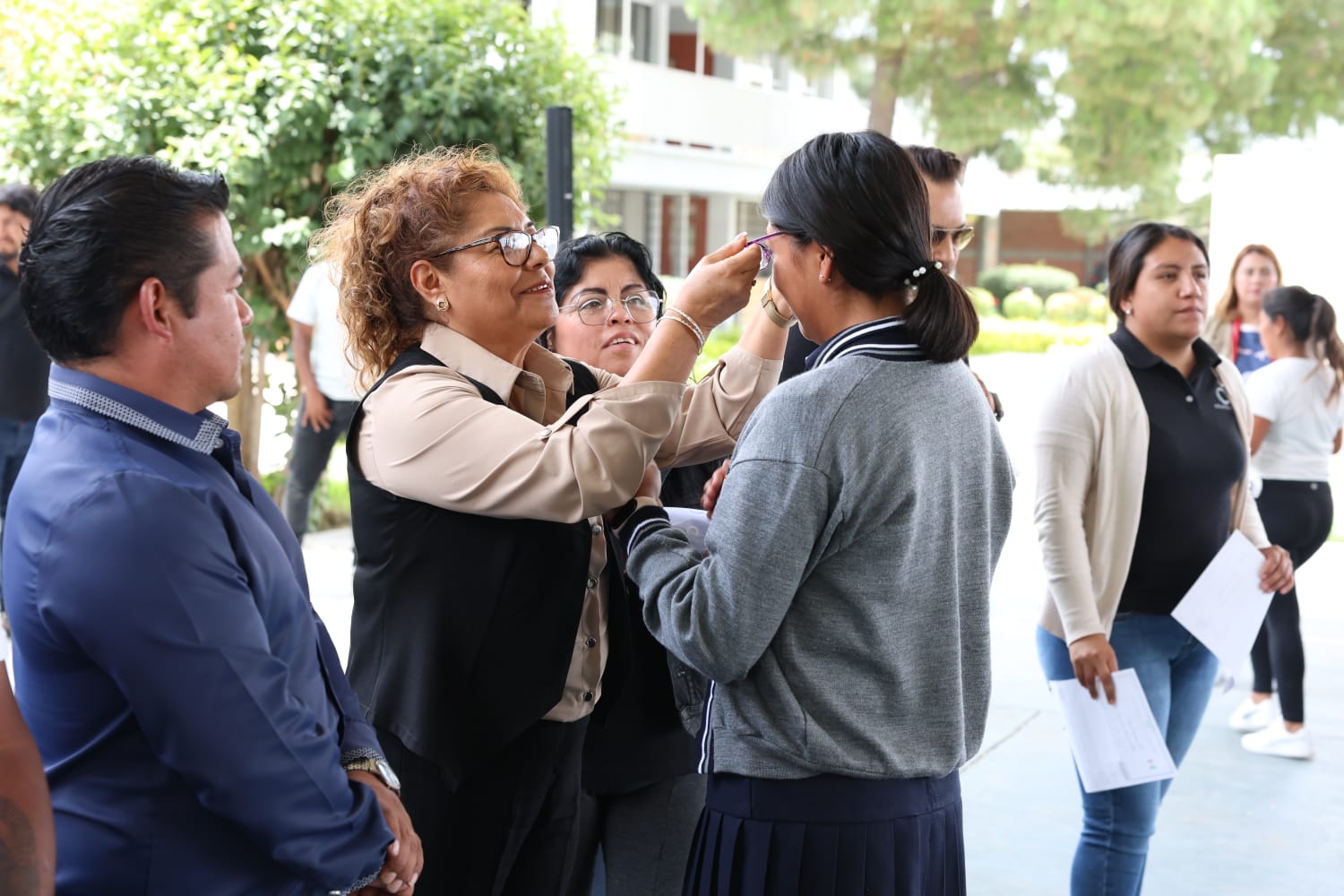 SMDIF de Cuautlancingo comprometido con la salud visual de los estudiantes de la comunidad 