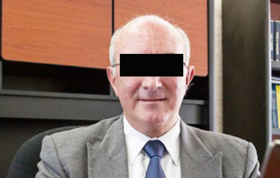 Detienen al sacerdote Antonio Cabrera en el AICM