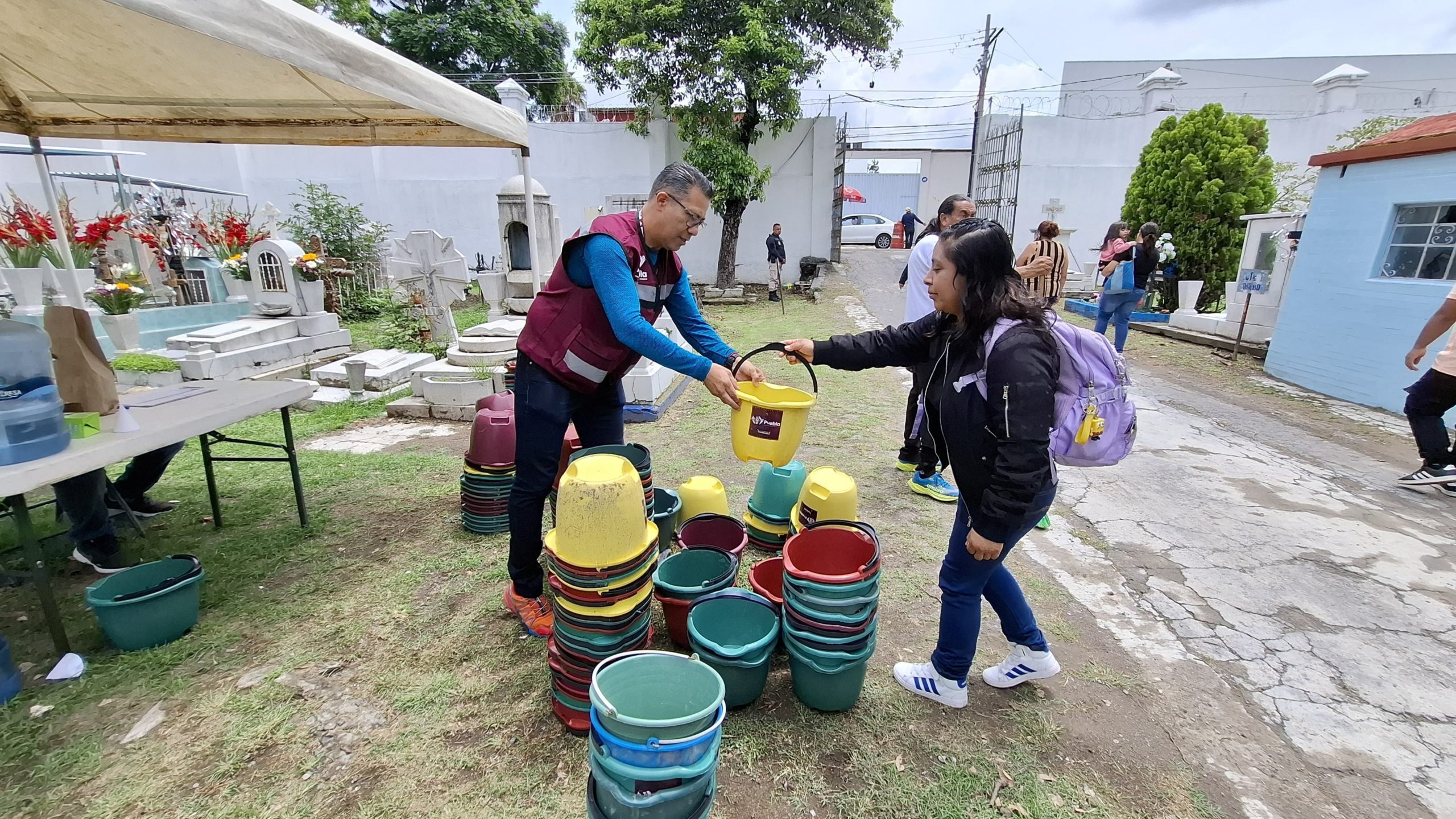 Más de 22 mil visitantes acudieron al Panteón Municipal por el Día del Padre